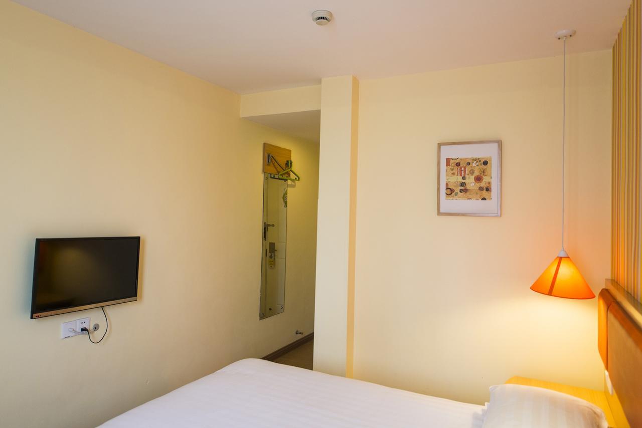 Home Inn Shanghai Xujiahui Road Mengzi Road 외부 사진